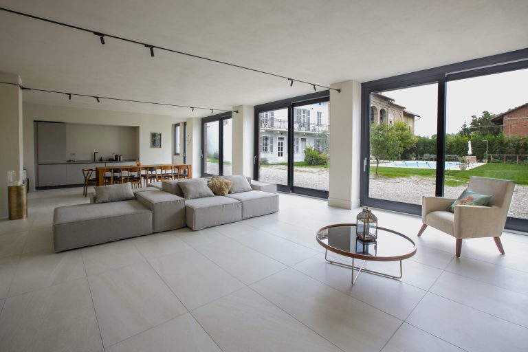 Lounge area with panoramic windows